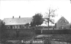 Billedet af Busk skole er fra 1910