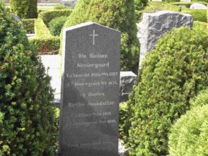 Olesen Søndergaards gravsten