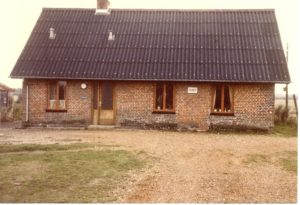 Neder Feldborg gamle skole. bygget 1883. Kaldet "Fattighuset" Formedentlig fotograferet i 1980`erne.